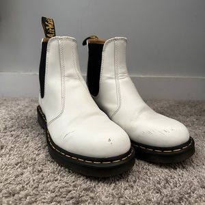 Dr Martens Chelsea Boot White